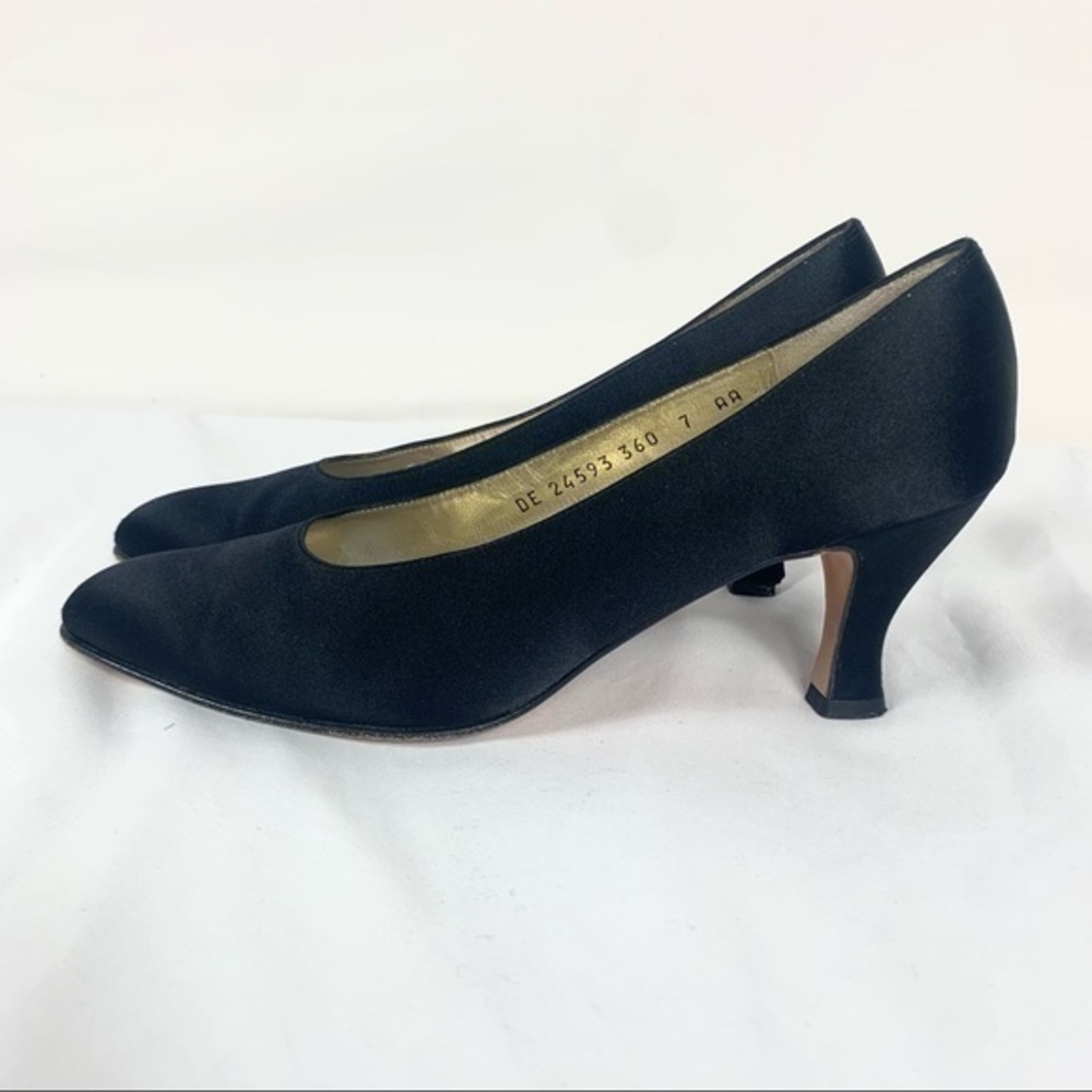 Salvatore Ferragamo Women’s Shoes Black Sz 7